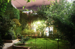 La iluminación del jardín